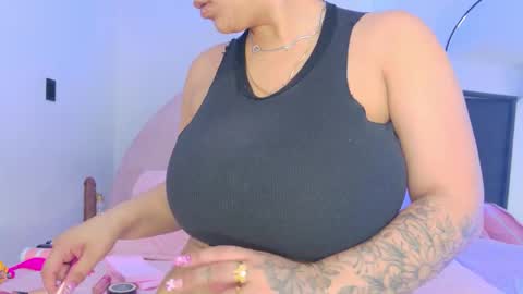 Snapshot of sofia_martinn chatting on 11/30/25, 02:59 Sofia online show from 11/30/25, 02:59