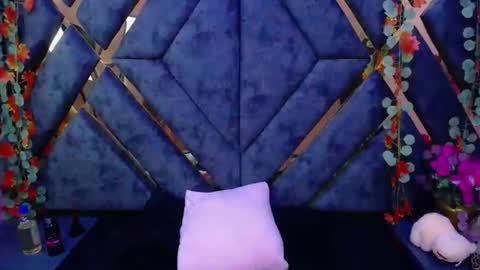 Snapshot of sofia_mirandaa chatting on 02/12/26, 03:18 sofia miranda online show from 02/12/26, 03:18