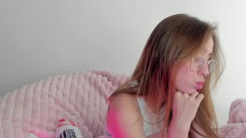     online show from 02/04/25, 05:53