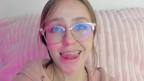     online show from 02/09/25, 04:04