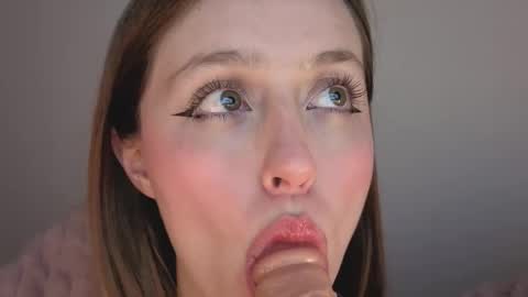     online show from 12/01/25, 03:44