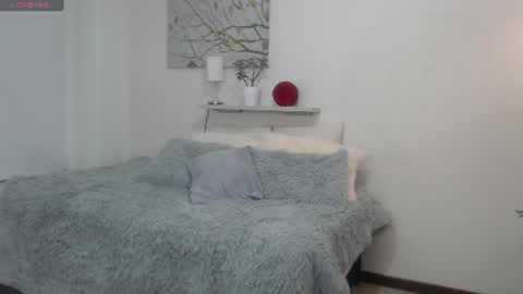 Snapshot of sofia_perez___ chatting on 06/25/26, 08:46 Sofi online show from 06/25/26, 08:46