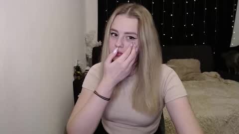 Snapshot of sofia_rosemary chatting on 12/22/24, 01:00 sofia_rosemary online show from 12/22/24, 01:00