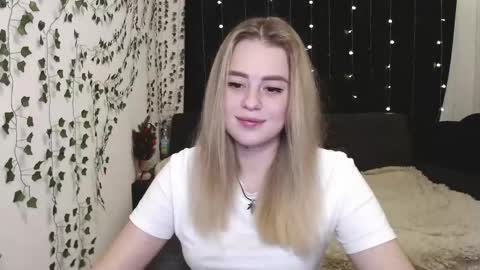 Snapshot of sofia_rosemary chatting on 01/09/25, 12:30 sofia_rosemary online show from 01/09/25, 12:30