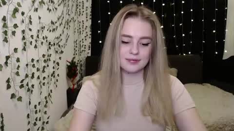 Snapshot of sofia_rosemary chatting on 01/19/25, 02:28 sofia_rosemary online show from 01/19/25, 02:28