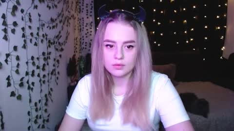Snapshot of sofia_rosemary chatting on 02/03/25, 12:47 sofia_rosemary online show from 02/03/25, 12:47