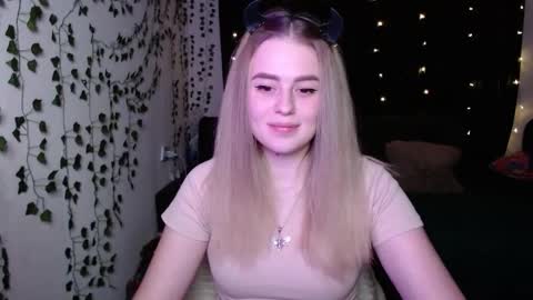 Snapshot of sofia_rosemary chatting on 02/12/25, 01:06 sofia_rosemary online show from 02/12/25, 01:06
