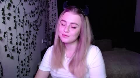 Snapshot of sofia_rosemary chatting on 02/13/25, 12:54 sofia_rosemary online show from 02/13/25, 12:54