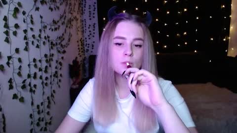 Snapshot of sofia_rosemary chatting on 02/18/25, 03:43 sofia_rosemary online show from 02/18/25, 03:43