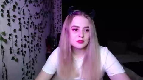 Snapshot of sofia_rosemary chatting on 03/08/25, 11:37 sofia_rosemary online show from 03/08/25, 11:37
