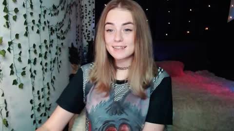 Snapshot of sofia_rosemary chatting on 09/11/25, 12:16 sofia_rosemary online show from 09/11/25, 12:16