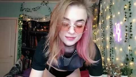 sofia_rosemary online show from 02/05/26, 12:32