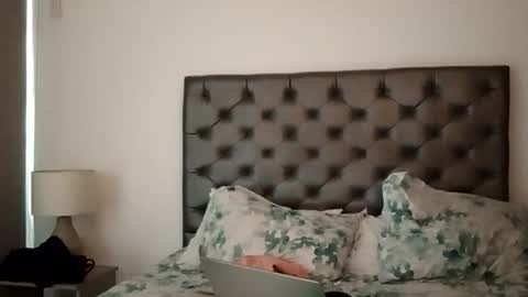 Snapshot of sofia_rouse2 chatting on 04/20/26, 12:35 sofia_rouse2 online show from 04/20/26, 12:35