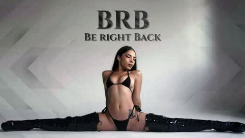 Snapshot of sofia_rousse_ chatting on 05/17/26, 07:43 online show from 05/17/26, 07:43