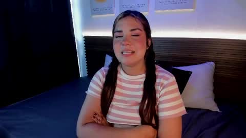 Snapshot of sofia_smithh_ chatting on 06/05/26, 09:53 Sofia online show from 06/05/26, 09:53