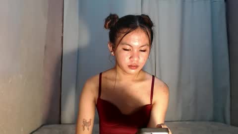 sofia_sweetheart18 online show from 05/16/26, 12:29