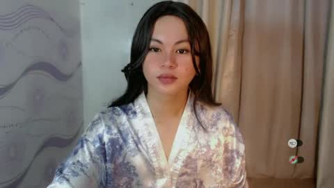 sofia_sweetheart18 online show from 07/06/26, 04:09