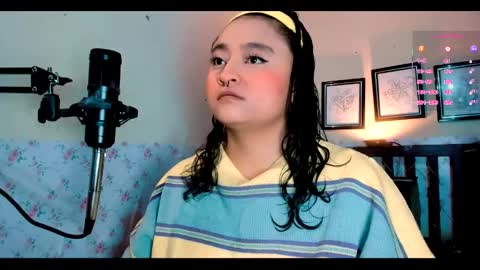 Snapshot of sofia_tabares chatting on 02/08/25, 09:03 Demi Sofia online show from 02/08/25, 09:03