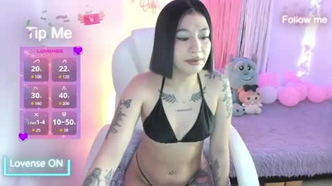 Snapshot of sofia_thomson_t chatting on 04/07/26, 09:32 Sofia Thomson online show from 04/07/26, 09:32