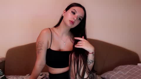 Snapshot of sofia_velle22 chatting on 07/25/26, 09:01 Lilith online show from 07/25/26, 09:01
