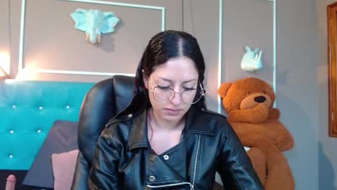 Sofa online show from 10/04/25, 11:08