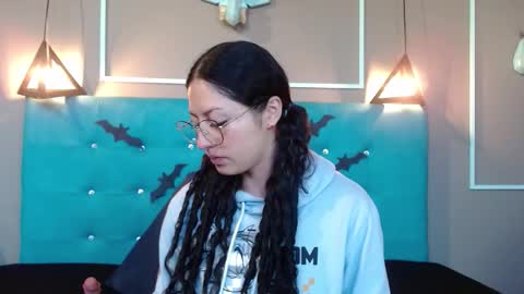 Sofa online show from 10/06/25, 11:07