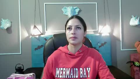 Sofa online show from 10/29/25, 11:34