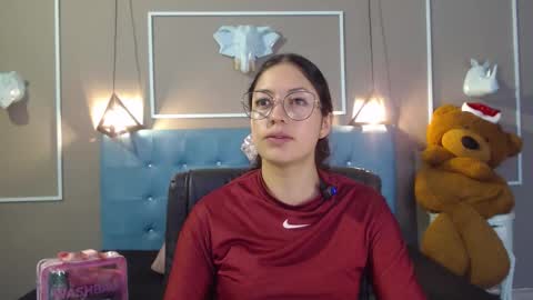 Sofa online show from 12/04/25, 11:19