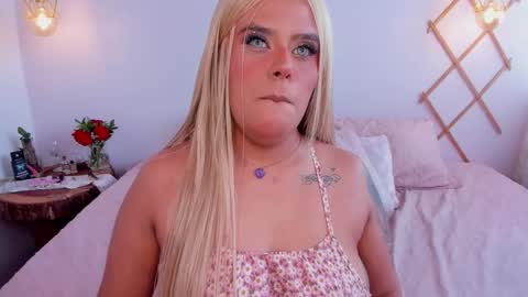 Sofi cortes626 Ig online show from 10/26/25, 06:58