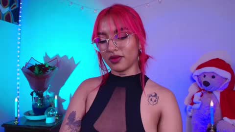 Snapshot of sofiaafoxx chatting on 12/13/24, 01:37 Sofia online show from 12/13/24, 01:37