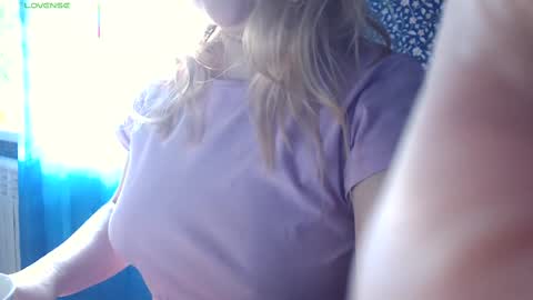    Sofia      welcome to my room      online show from 03/05/25, 12:44