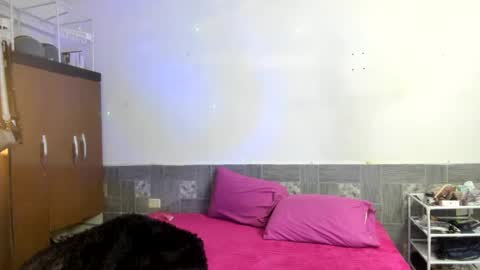 Snapshot of sofiacandy17 chatting on 01/16/25, 02:30 Danna Sofia online show from 01/16/25, 02:30