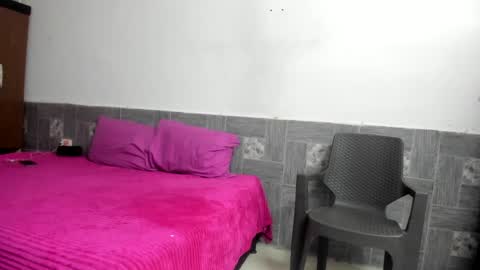 Snapshot of sofiacandy17 chatting on 01/19/25, 05:18 Danna Sofia online show from 01/19/25, 05:18