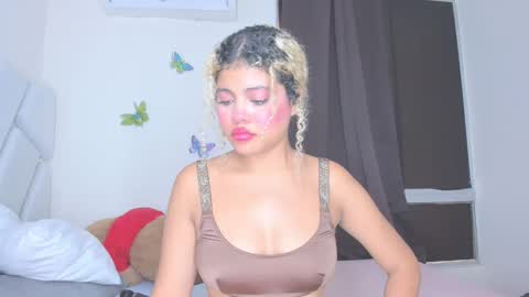 Snapshot of sofiacastillo01 chatting on 04/20/26, 06:09 sofiacastillo01 online show from 04/20/26, 06:09