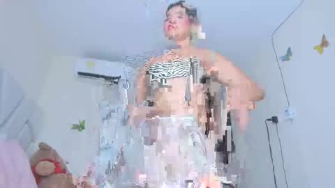 Snapshot of sofiacastillo01 chatting on 04/25/26, 06:27 sofiacastillo01 online show from 04/25/26, 06:27