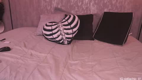 Sofia online show from 11/15/25, 01:29