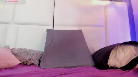 Sofia online show from 07/20/26, 10:39