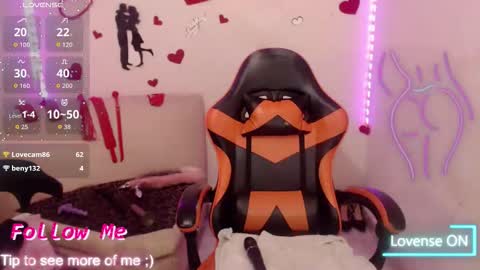 Snapshot of sofiacurvy45 chatting on 03/11/26, 09:32 sofiacurvy45 online show from 03/11/26, 09:32