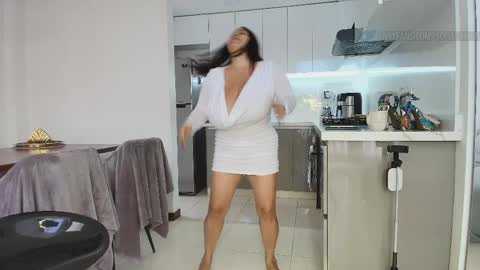 Snapshot of sofiadamon chatting on 04/20/26, 05:59 Sofa Damon SCORE Girl online show from 04/20/26, 05:59