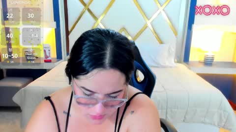 Snapshot of sofiadavis_23 chatting on 04/07/26, 02:17 SOFIA online show from 04/07/26, 02:17