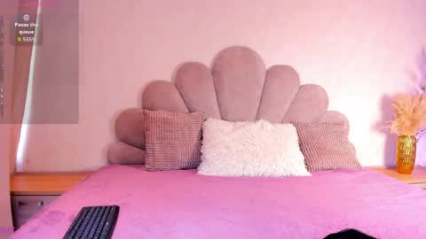 Snapshot of sofiagomez_1 chatting on 05/01/26, 06:01 SOFI online show from 05/01/26, 06:01