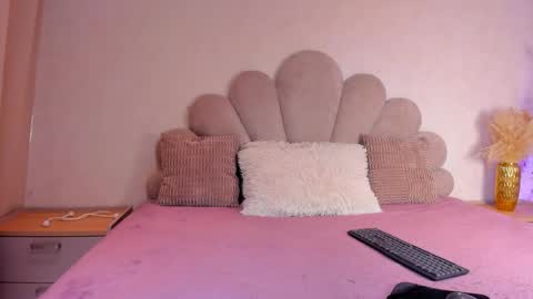 Snapshot of sofiagomez_1 chatting on 05/27/26, 06:16 SOFI online show from 05/27/26, 06:16