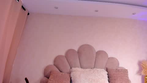 Snapshot of sofiagomez_1 chatting on 06/11/26, 07:34 SOFI online show from 06/11/26, 07:34
