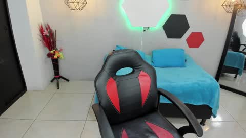 sofia online show from 02/23/25, 02:40