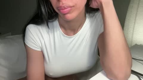 Snapshot of sofiakhanxo chatting on 11/17/25, 11:32 Sofiiiiiia Baby online show from 11/17/25, 11:32