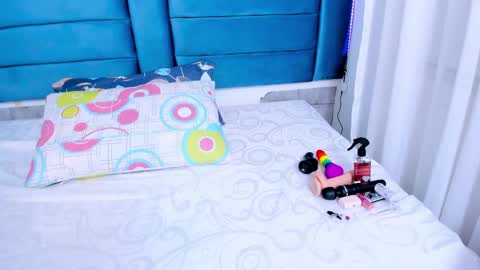 Sofia Miller  online show from 01/07/25, 08:13