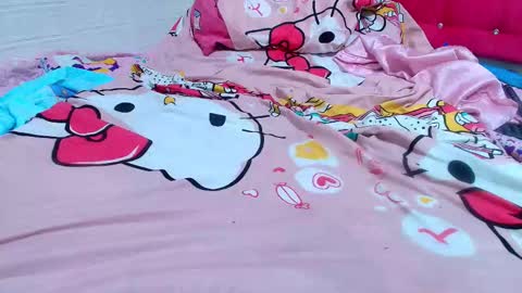 Sofiamillerrs online show from 12/21/25, 11:01