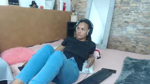 love online show from 02/28/25, 09:01