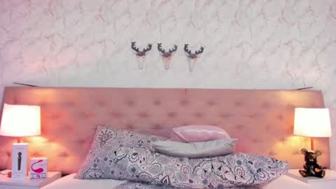 SofiaReyees online show from 01/07/25, 04:37