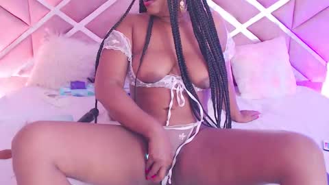 Snapshot of sofiarou chatting on 03/10/26, 02:16 Sofia online show from 03/10/26, 02:16